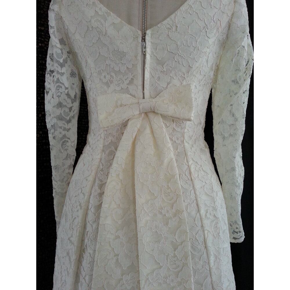 LORRIE DEB Creamy White Vintage Bridal Dress Sz 9 Long Sleeve Lace Wedding Dress - Picture 11 of 11